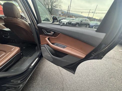 Used 2018 Audi Q7 3.0T Prestige w/ Prestige Package image 27