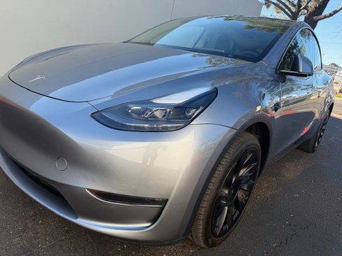Used 2024 Tesla Model Y Long Range image 5
