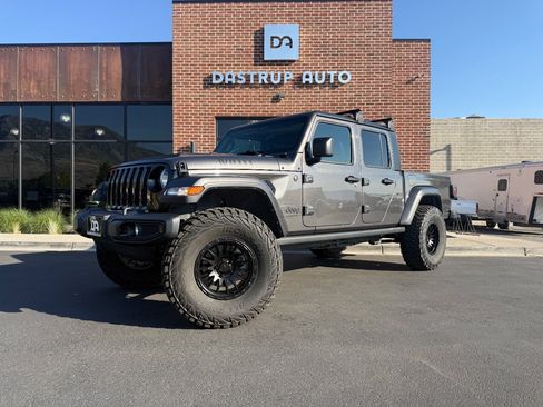 Used 2023 Jeep Gladiator Sport AWD/4WD image 1