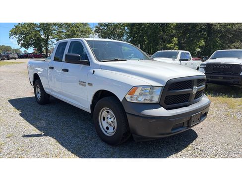 Used 2018 RAM 1500 Tradesman AWD/4WD image 2