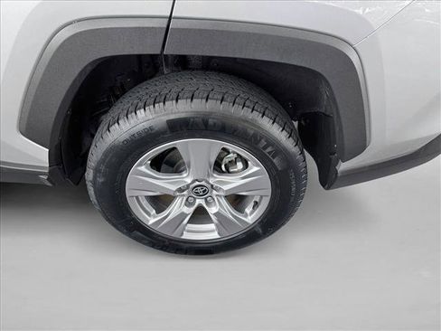 Used 2024 Toyota RAV4 XLE AWD/4WD image 9