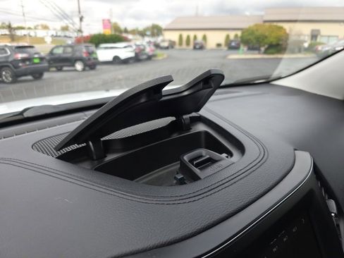 Used 2020 Jeep Cherokee Latitude Plus w/ Cold Weather Group image 22