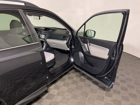 Used 2018 Subaru Forester 2.5i Premium image 34