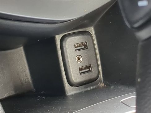 Used 2020 Chevrolet Sonic LT image 36