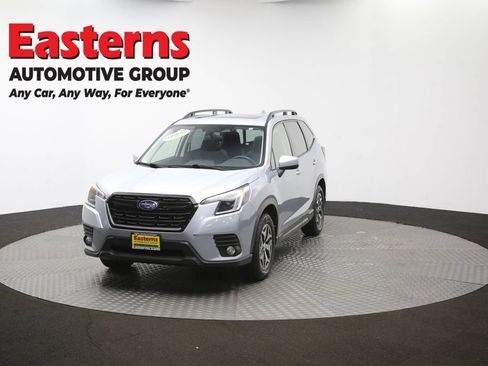 Used 2022 Subaru Forester Premium AWD/4WD image 57