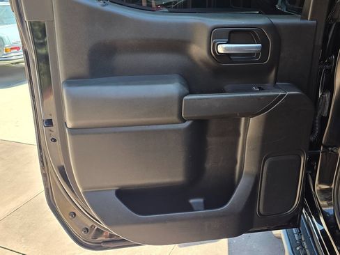 Used 2020 Chevrolet Silverado 1500 LT RWD image 28