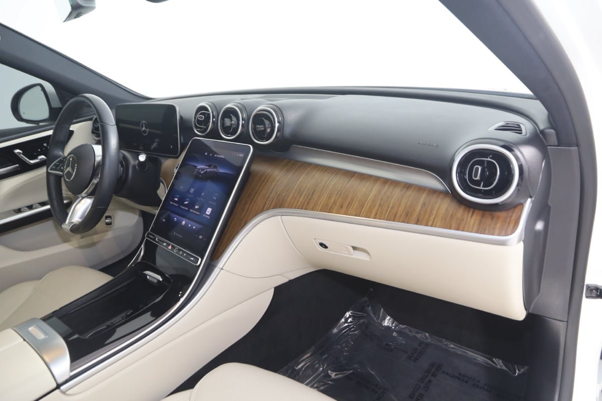 Used 2024 Mercedes-Benz C 300 4MATIC Sedan image 37