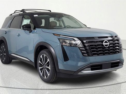 New 2026 Nissan Pathfinder Platinum image 1