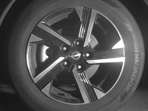 Used 2025 Nissan Sentra SV FWD image 12
