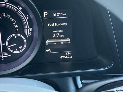Used 2023 Hyundai Elantra Blue FWD image 32