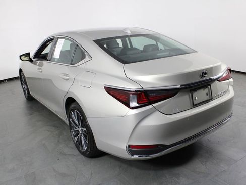 Used 2023 Lexus ES 250 w/ Premium Package image 3