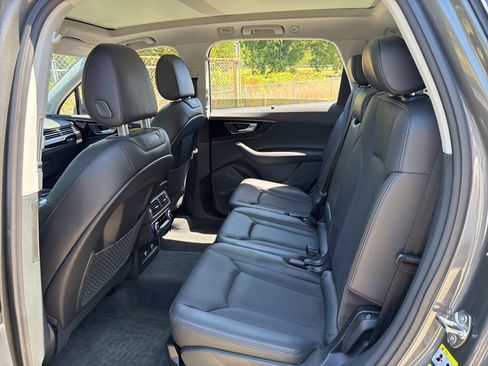 Used 2019 Audi Q7 3.0T Prestige w/ Prestige Package AWD/4WD image 22