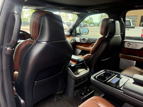 Certified 2024 Lincoln Navigator L Reserve AWD/4WD image 24
