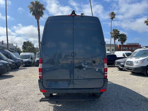 Used 2018 Mercedes-Benz Sprinter 2500 image 6