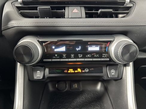 Used 2023 Toyota RAV4 LE image 19