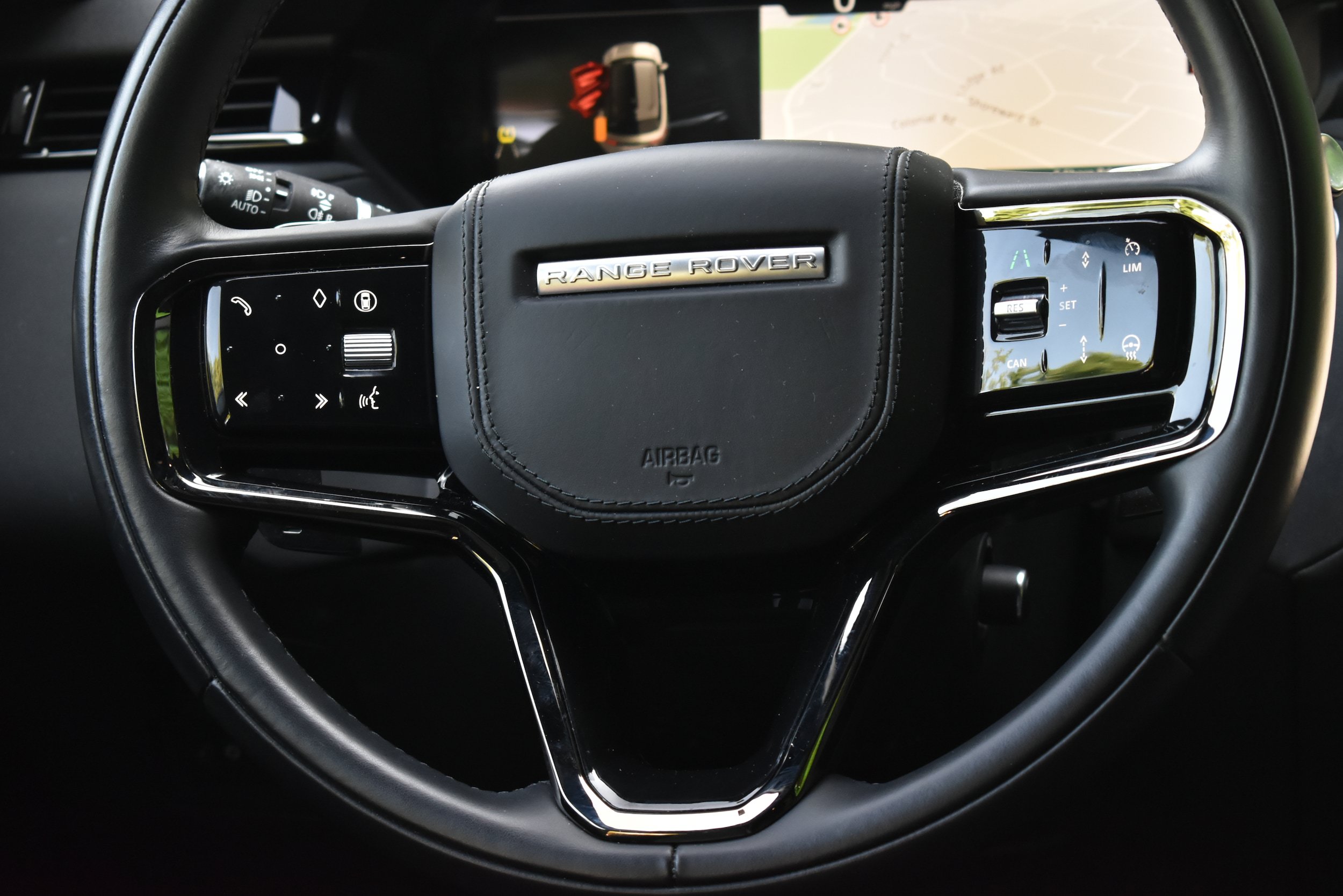 Used 2025 Land Rover Range Rover Velar Dynamic SE AWD/4WD image 26