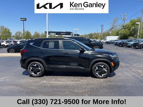 Certified 2025 Kia Seltos EX w/ EX Sunroof Package AWD/4WD image 8