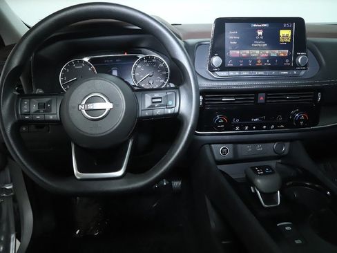 Certified 2022 Nissan Rogue SV FWD image 26