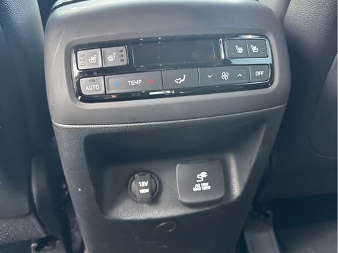 Used 2024 Hyundai Palisade Limited AWD/4WD image 10