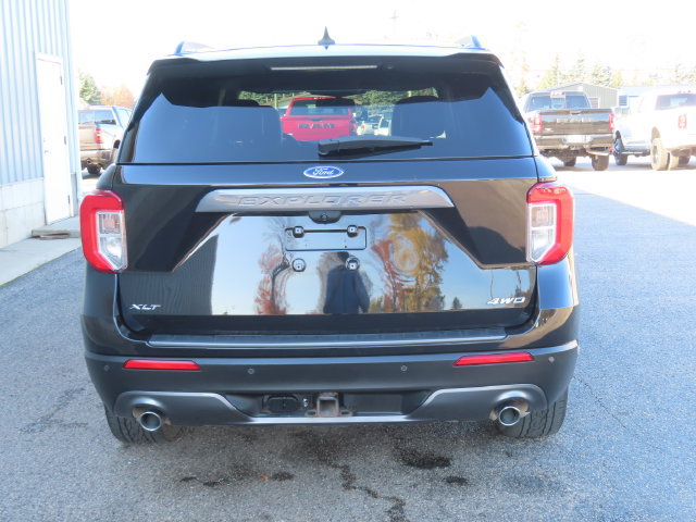 Used 2022 Ford Explorer XLT w/ Equipment Group 202A AWD/4WD image 10