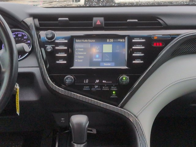 Used 2019 Toyota Camry SE FWD image 17