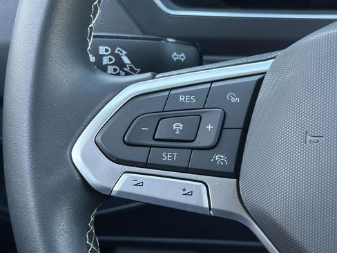 Certified 2022 Volkswagen Tiguan SE w/ Panoramic Sunroof Package image 23