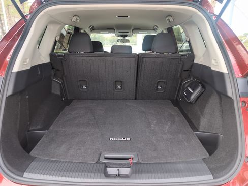 Used 2026 Nissan Rogue S image 29