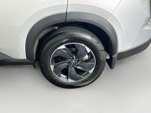 Used 2025 Nissan Rogue SV AWD/4WD image 11