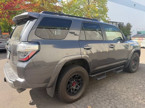 Used 2023 Toyota 4Runner TRD Off-Road Premium w/ Off Road Premium Plus Package AWD/4WD image 4