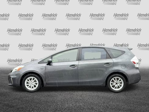 Used 2014 Toyota Prius V Five image 8
