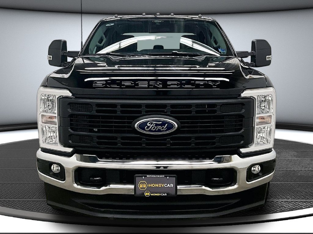Used 2024 Ford F250 XL AWD/4WD image 2