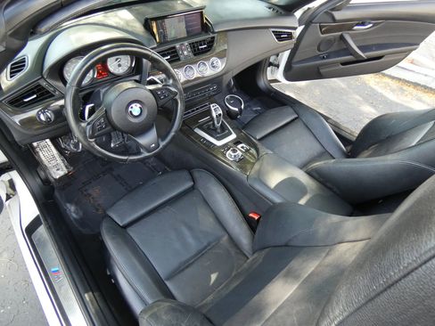 Used 2015 BMW Z4 sDrive35is image 35