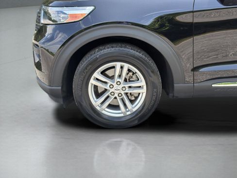 Used 2023 Ford Explorer XLT RWD image 28