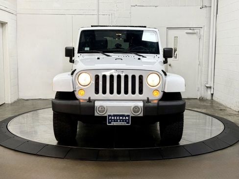 Used 2021 Jeep Wrangler Unlimited Rubicon AWD/4WD image 6