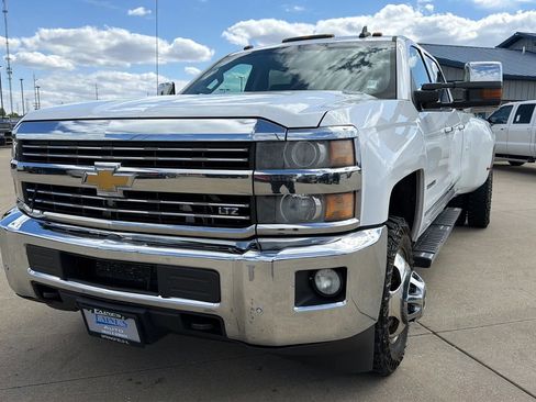 Used 2015 Chevrolet Silverado 3500 LTZ w/ Duramax Plus Package AWD/4WD image 4