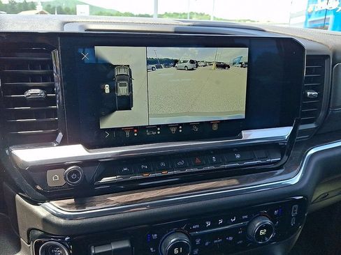 Used 2024 Chevrolet Silverado 1500 LTZ AWD/4WD image 18