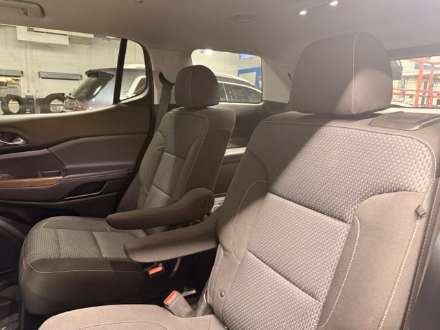 Used 2020 GMC Acadia SLE w/ Driver Convenience Package FWD image 19