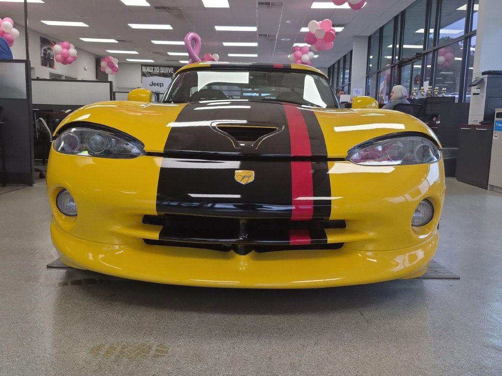 Used 2002 Dodge Viper RT/10 RWD image 8