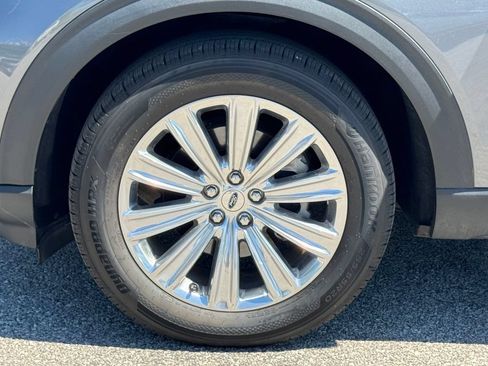 Used 2022 Ford Explorer Limited w/ Limited Technology Package AWD/4WD image 46