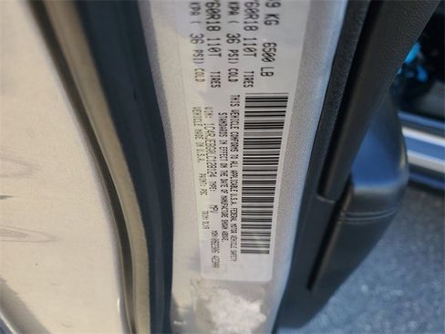 Used 2020 Jeep Grand Cherokee Limited w/ Luxury Group II image 32