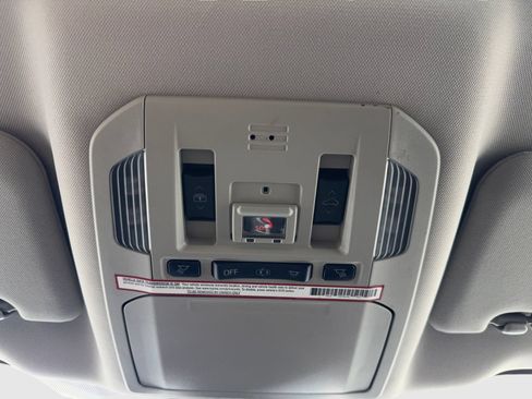 Used 2020 Toyota Highlander Platinum FWD image 34