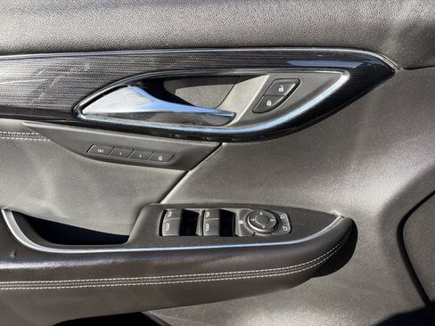 Certified 2022 Buick Envision Essence w/ Technology Package I FWD image 23