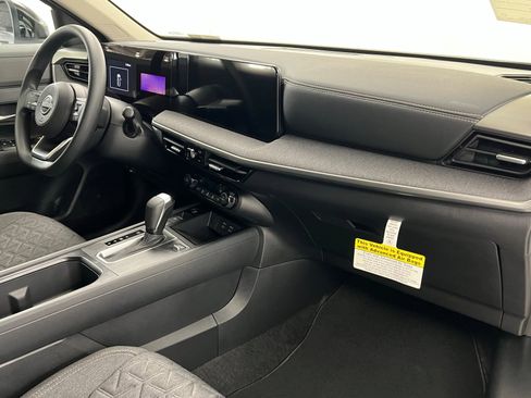New 2026 Nissan Kicks SV w/ SV Premium Package image 24