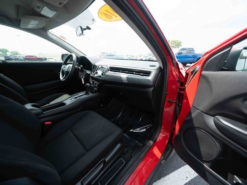 Used 2016 Honda HR-V LX image 26