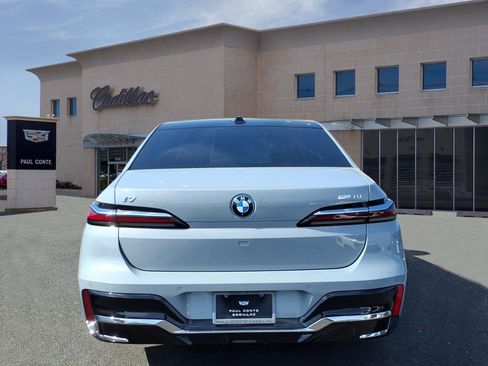 Used 2024 BMW i7 M70 w/ Executive Package image 6