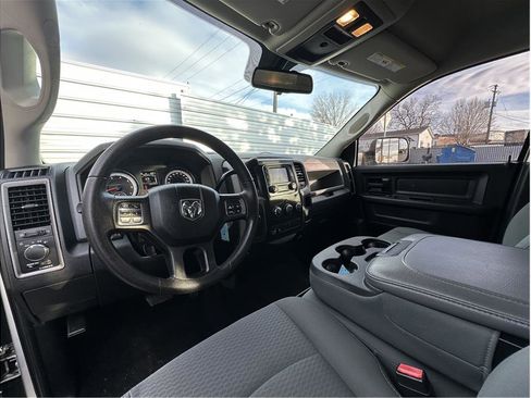 Used 2015 RAM 3500 Tradesman w/ Chrome Appearance Group image 14