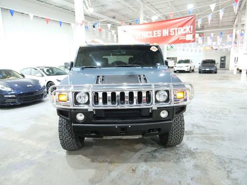 Used 2005 HUMMER H2 w/ Preferred Equipment Group image 3