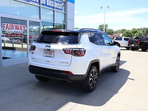 Used 2022 Jeep Compass Limited AWD/4WD image 2