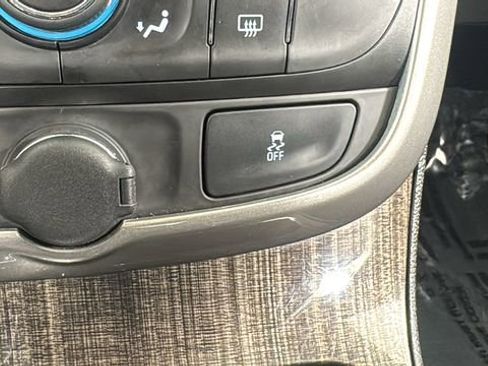 Used 2015 Chevrolet Malibu LT image 24