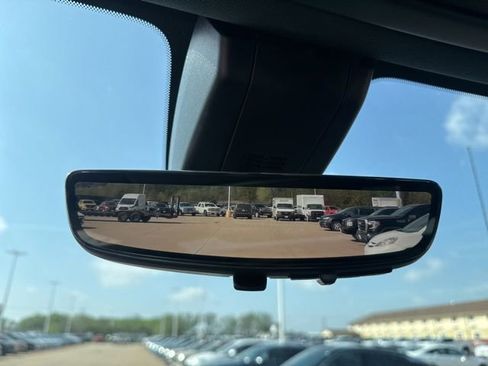 Used 2021 Chevrolet Silverado 1500 High Country w/ Technology Package image 35